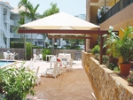 Cantilever Shade
